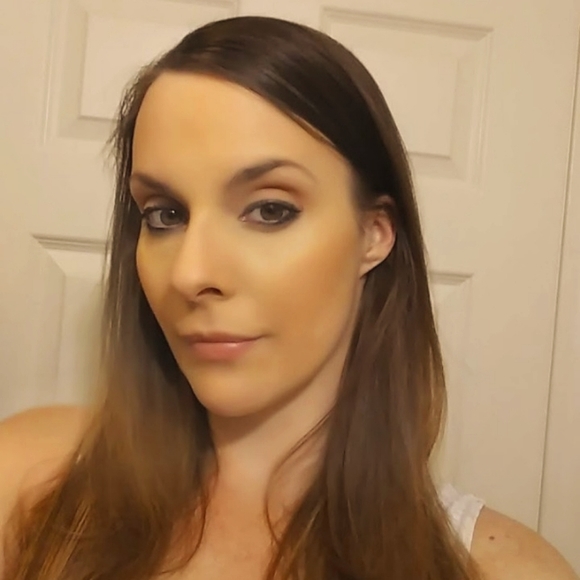 Meet your Posher, Sara - Picture 1 of 4